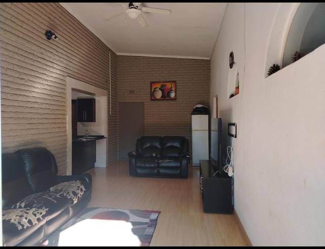 2 BEDROOM PROPERTY TO RENT IN STERPARK